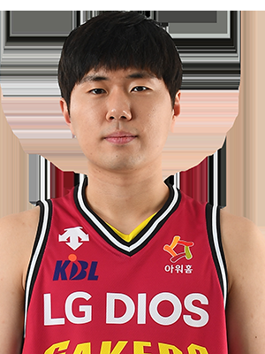 https://img.liaowen.cn/img/basketball/player/1e3afd0054e5b3fe7807465b8194b505.png